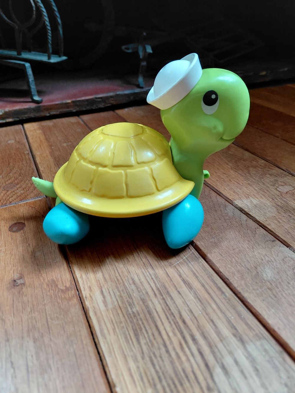 Vintage 70s Fisher Price Tag Along Turtle pull toy 1977 stamped sailor tortoise